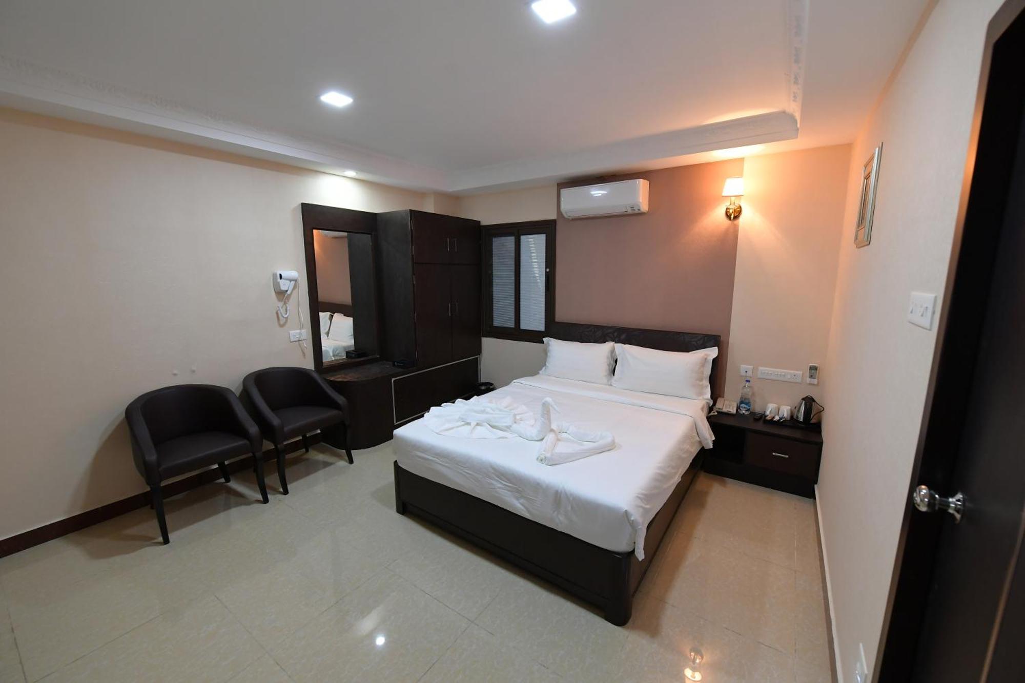 Coastal Grand Hotel Sampath Tiruchirappalli ภายนอก รูปภาพ